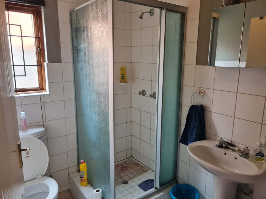2 Bedroom Property for Sale in Langenhovenpark Free State